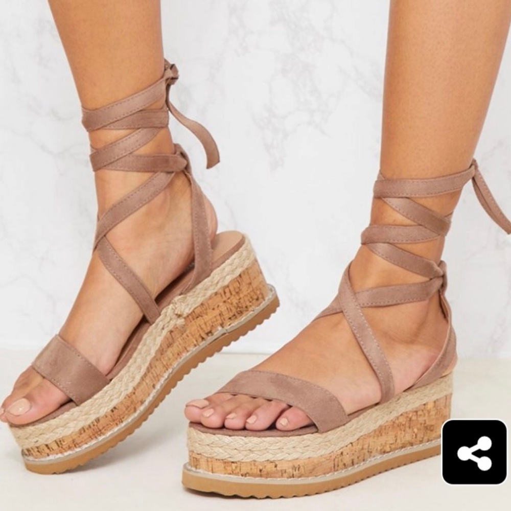 Platform brown strappy sandals